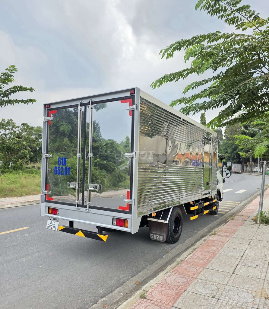 Isuzu NPR 400 tải 3t9 thùng 5m15 đời cuối 2021. Mua bán Xe tải, xe ben tại Thành phố Thuận An Bình Dương được đăng bởi Đạt Bình Dương Chuyên Xe Lướt Đời Cao hình 3