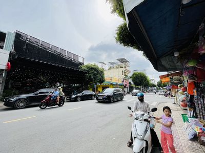 BÁN NHÀ - MẶT TIỀN ĐƯỜNG ĐỘC LẬP ( 8,4 X 32M) HẬU 8,8M , 2 LẦU. Mua bán nhà ở tại Quận Tân Phú Tp Hồ Chí Minh được đăng bởi Kim Land