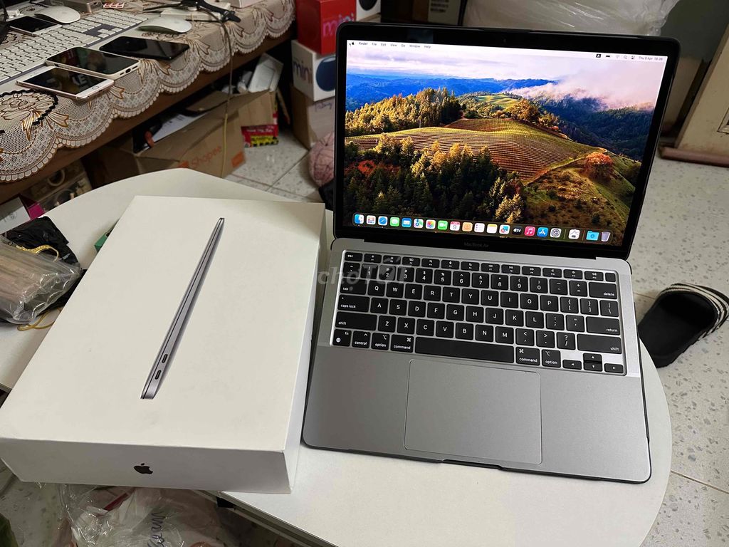 Macbook Air M1 base 99.99% fullbox giá tốt. Mua bán Laptop tại Quận 4 Tp Hồ Chí Minh được đăng bởi Phạm Duy Luân hình 1