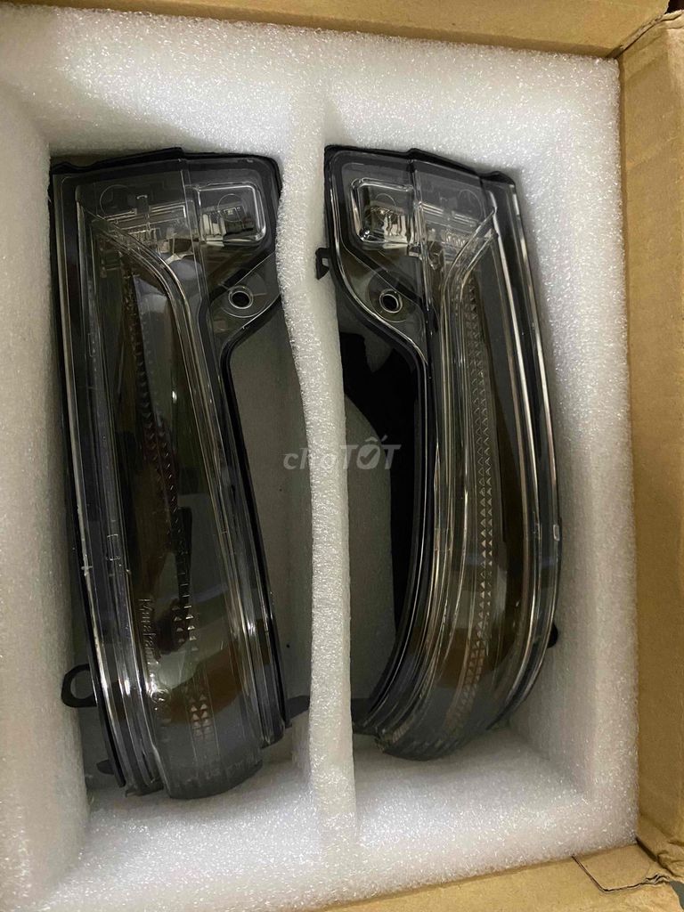 Bán đèn led signal gương corolla cross.. Mua bán Phụ tùng xe tại Quận Hải An Hải Phòng được đăng bởi Lê Minh hình 2
