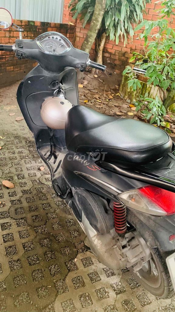 Piaggo Liberty 3v 125 đăng ký lần đầu 2015. Mua bán Xe máy tại Thành phố Dĩ An Bình Dương được đăng bởi Nguyen Loi hình 2