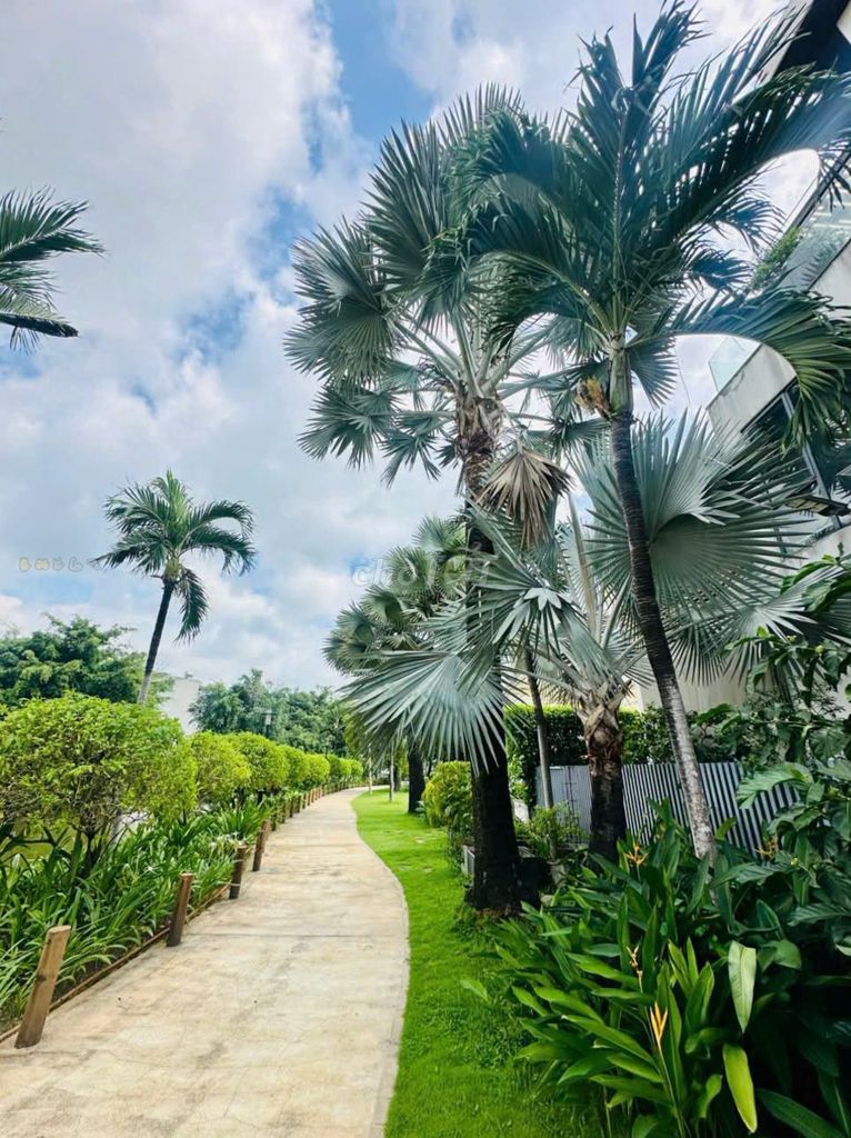 Cho thuê 5 căn Biệt thự  Lucasta gần Liên Phường, Bưng Ông Thoàn 200m2