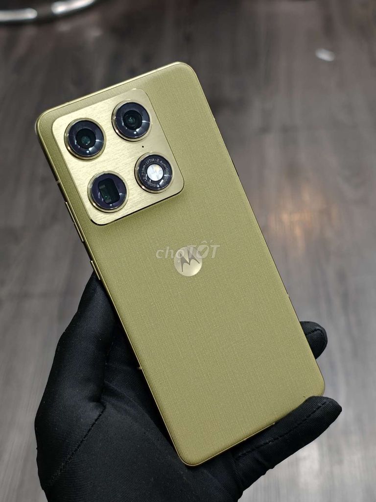 Motorola Signature 256GB Vàng. Mua bán Điện thoại tại Thành phố Đà Lạt Lâm Đồng được đăng bởi Lộc Lá Mô Bai hình 1