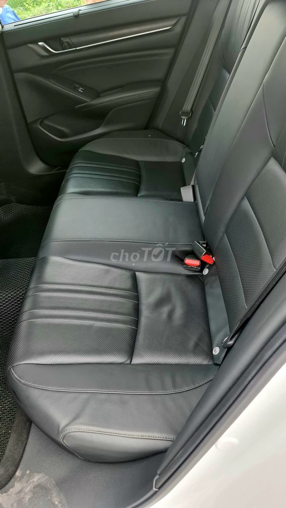 Honda Accord 2022 1.5 Turbo - 31000 km. Mua bán Ô tô tại Quận Cầu Giấy Hà Nội được đăng bởi ĐẶNG QUANG HUY hình 8