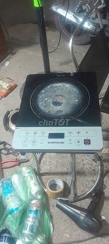 Bếp hồng ngoại Sunhouse Đen, Trắng. Mua bán Bếp, lò, đồ điện nhà bếp tại Quận Bình Tân Tp Hồ Chí Minh được đăng bởi Bich Vân hình 1