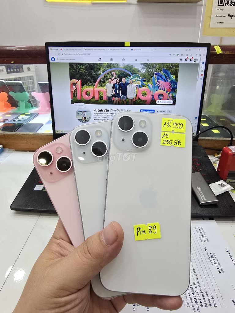 Iphone 15 - 256GB - Có Ổ Sim. Mua bán Điện thoại tại Thành phố Long Xuyên An Giang được đăng bởi Facebook Cầm Đồ Thúy Vân hình 1