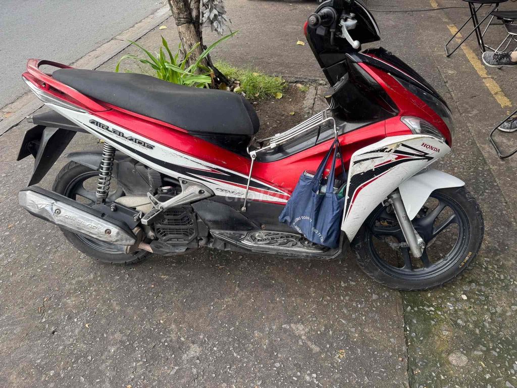 Honda Air Blade 2012 bstp êm ngon,bảo hành,góp