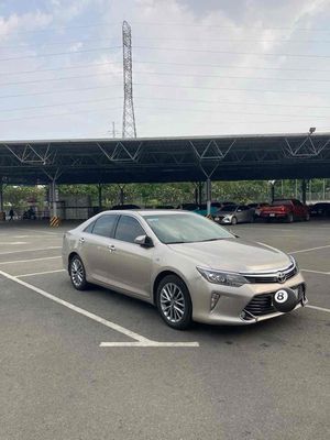 Toyota Camry 2018 2.5Q Vàng cát