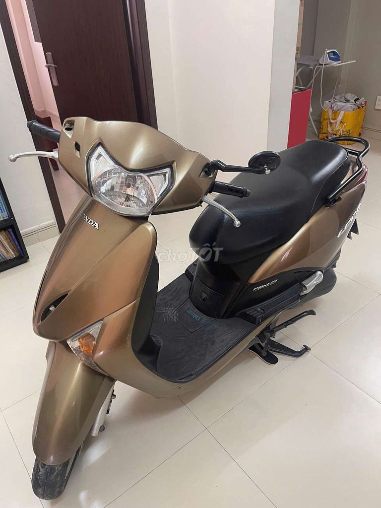 Xe máy Honda Lead màu vàng đồng, đời 2010. Mua bán Xe máy tại Thị xã Tân Uyên Bình Dương được đăng bởi Huỳnh Tấn Nam hình 3