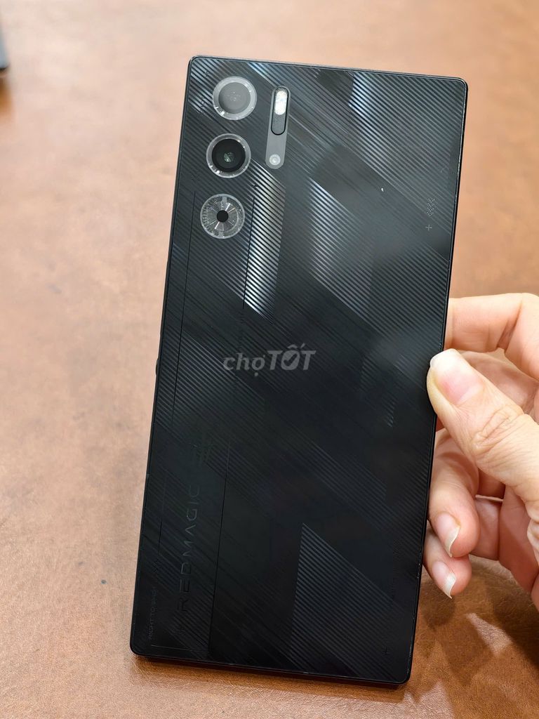 ZTE Nubia Red Magic 9S Pro 5G 12-256gb Đen 98%. Mua bán Điện thoại tại Quận Đống Đa Hà Nội được đăng bởi Hn Store hình 1