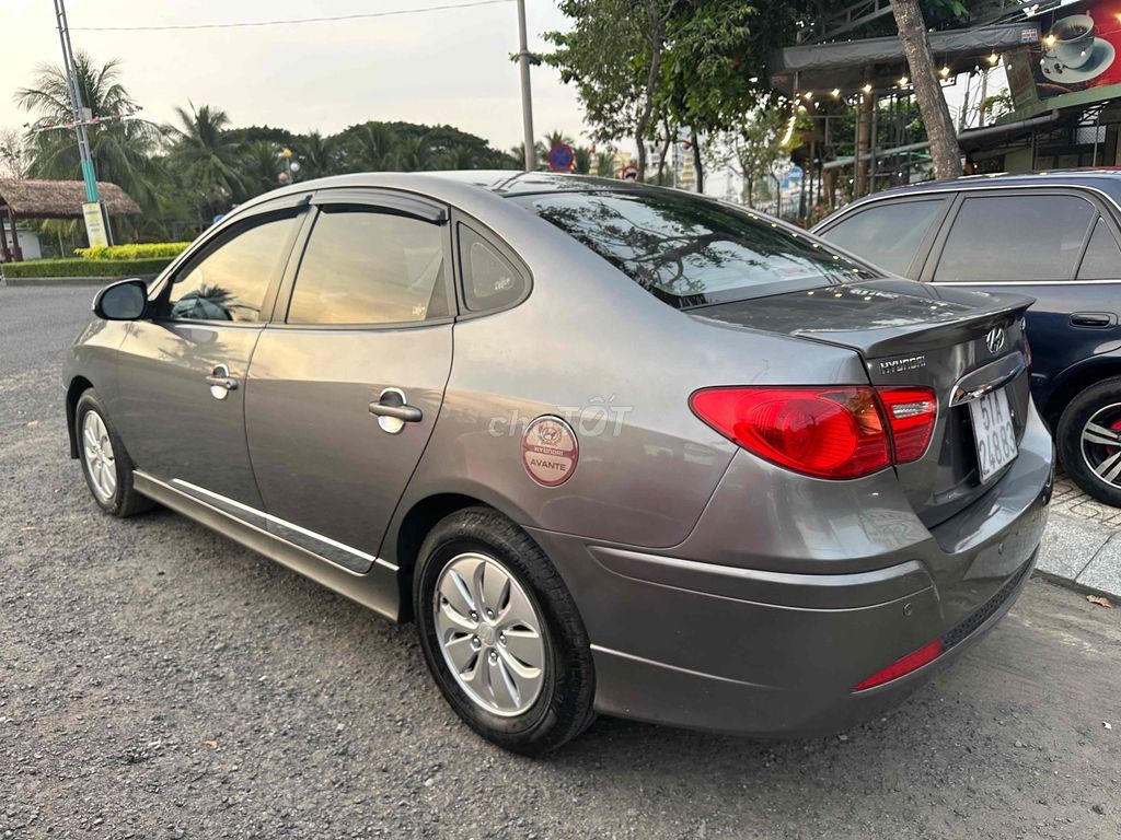 Hyundai Avante Sedan Số sàn Xám. Mua bán Ô tô tại Thành phố Bến Tre Bến Tre được đăng bởi Phương Bến Tre hình 5