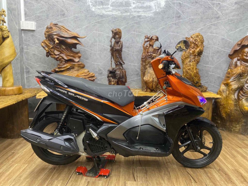 👉Airblade 125Fi máy nguyên zin, dàn áo liền lạc. Mua bán Xe máy tại Quận 7 Tp Hồ Chí Minh được đăng bởi Xe Cũ Hiếu CT hình 6