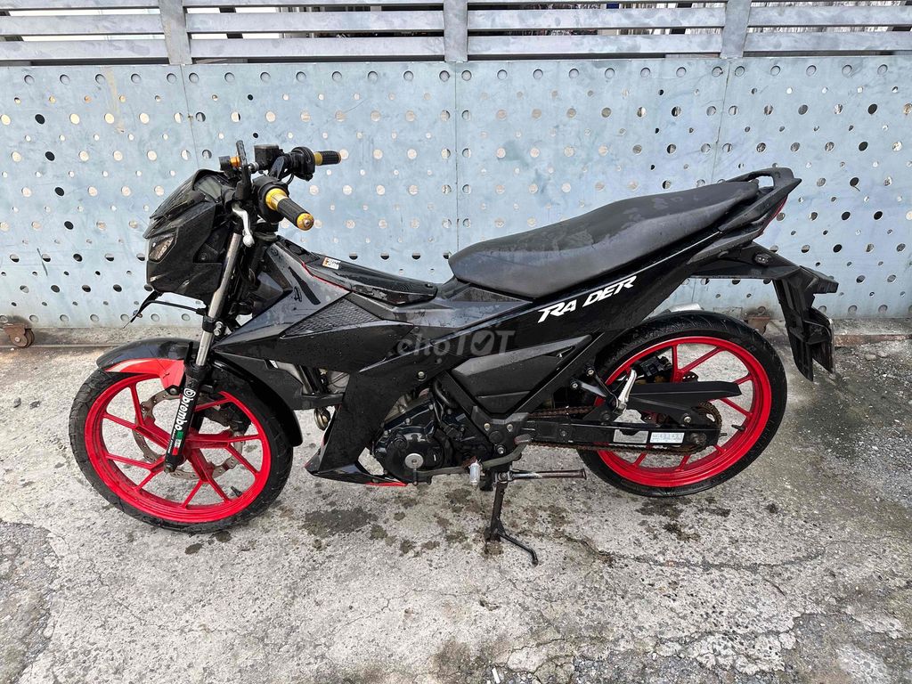 Suzuki Raider màu Đen cv photo. Mua bán Xe máy tại Huyện Hóc Môn Tp Hồ Chí Minh được đăng bởi Cầm Đồ Hoàng Tú hình 5