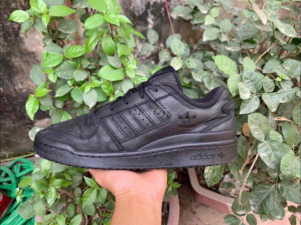 Siêu phẩm , siêu ngầu, phong cách , cá tính Adidas