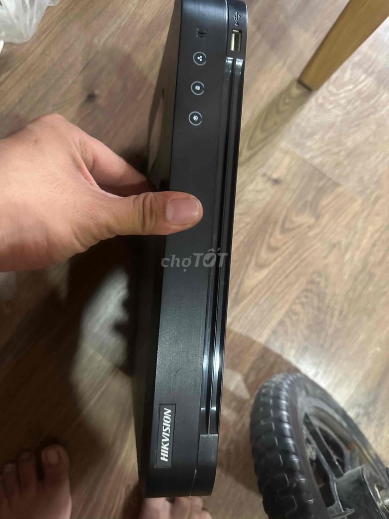 Đầu ghi hình Hikvision 7208 Đen SSD. Mua bán Máy ảnh, Máy quay tại Quận Hà Đông Hà Nội được đăng bởi Dương Phạm 91 hình 1