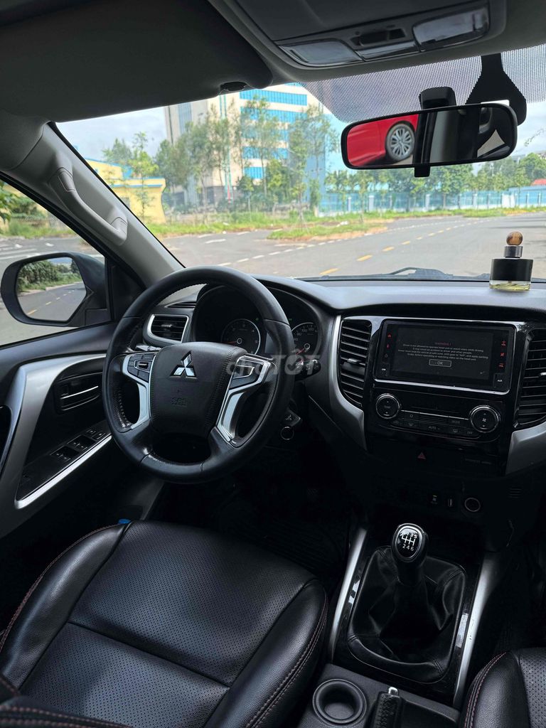 Mitsubishi Pajero Sport 2019 số sàn máy dầu 1 chủ. Mua bán Ô tô tại Thành phố Buôn Ma Thuột Đắk Lắk được đăng bởi Nguyễn duy dương hình 20