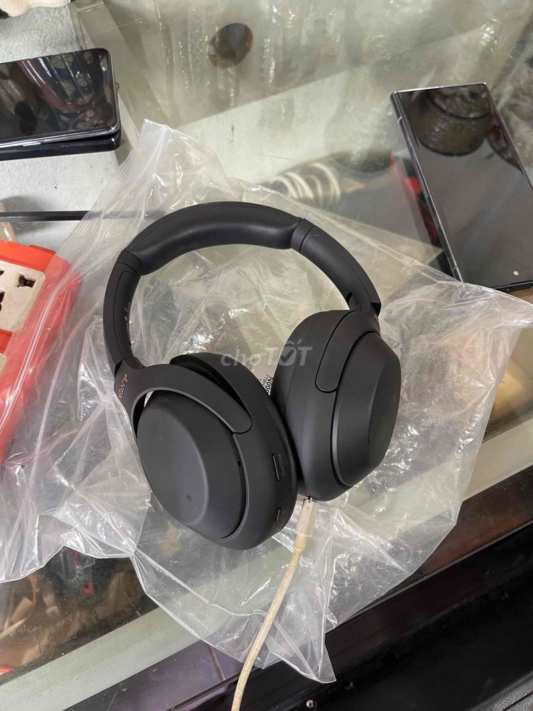 Tai nghe Bluetooth Sony WH-1000XM4 ko thấy hát. Mua bán Tivi, Âm thanh tại Quận Tân Phú Tp Hồ Chí Minh được đăng bởi thế giới đồ cũ thanh lý hình 1
