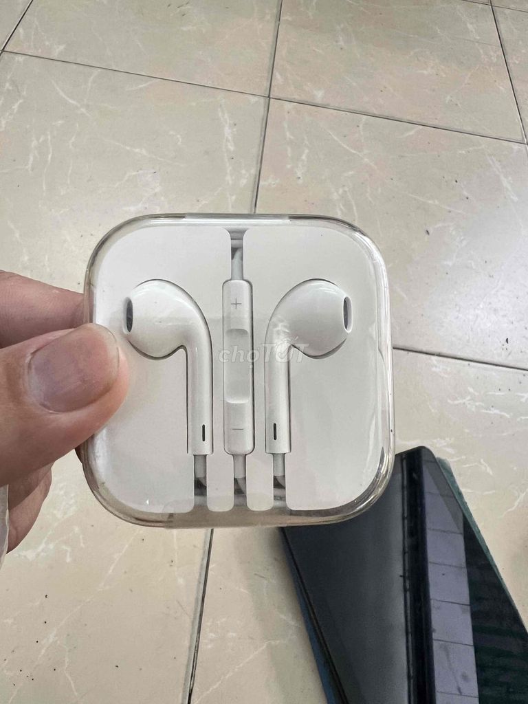 Tai nghe Apple Jack 3.5mm Trắng Mới 100%. Mua bán Tivi, Âm thanh tại Quận 10 Tp Hồ Chí Minh được đăng bởi Luơng Thanh Tùng hình 1
