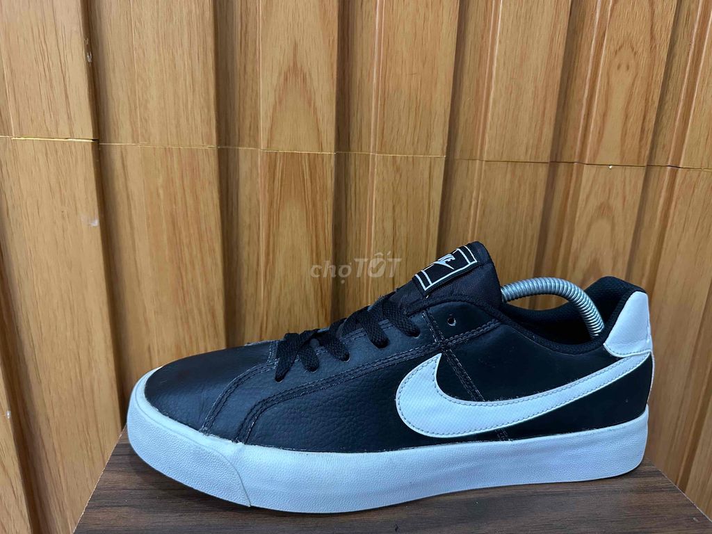 Giày Nike size 43, chính hãng full da độ mới cao