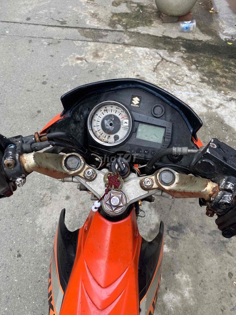 Suzuki Raider biển SG máy siêu êm ngon cavet đủ. Mua bán Xe máy tại Quận Bình Tân Tp Hồ Chí Minh được đăng bởi Duy Linh  hình 7