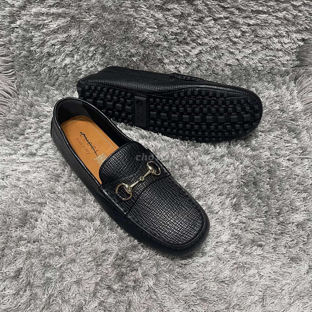 Gucci Horsebit New full box
Size 9.5( 42.5-43 )