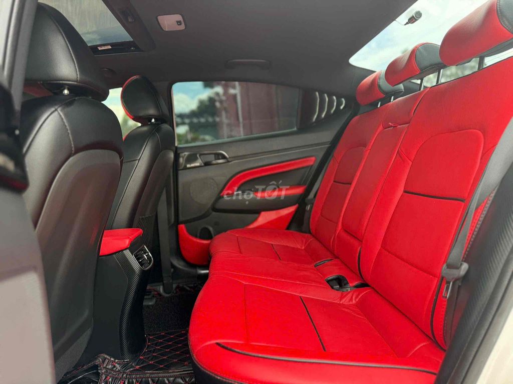 Hyundai Elantra 2018 Sport 1.6 AT - 53000 km. Mua bán Ô tô tại Thành phố Biên Hòa Đồng Nai được đăng bởi lê văn thắng hình 11