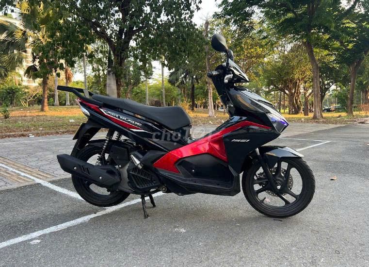 Honda Air Blade 125 2019 Красный, черный, белый, пахнет 25148