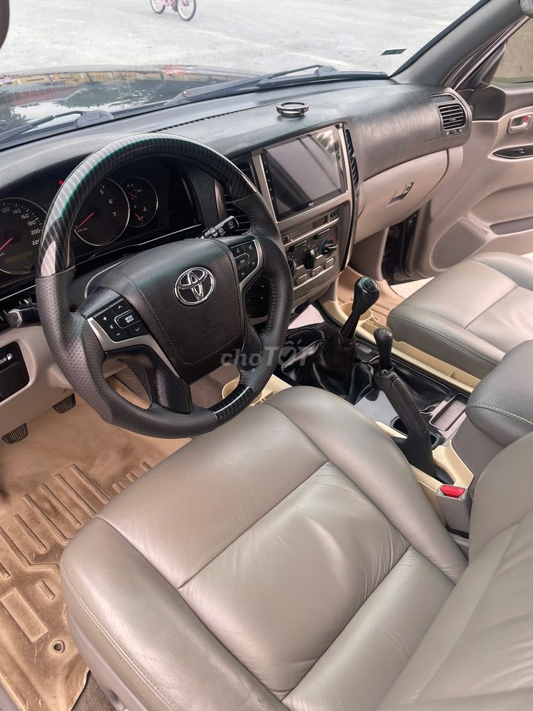 Toyota Land Cruiser 2004 GX.R 4.5 chất xe sưu tầm. Mua bán Ô tô tại Quận Thanh Xuân Hà Nội được đăng bởi Vạn Phát  Auto hình 19