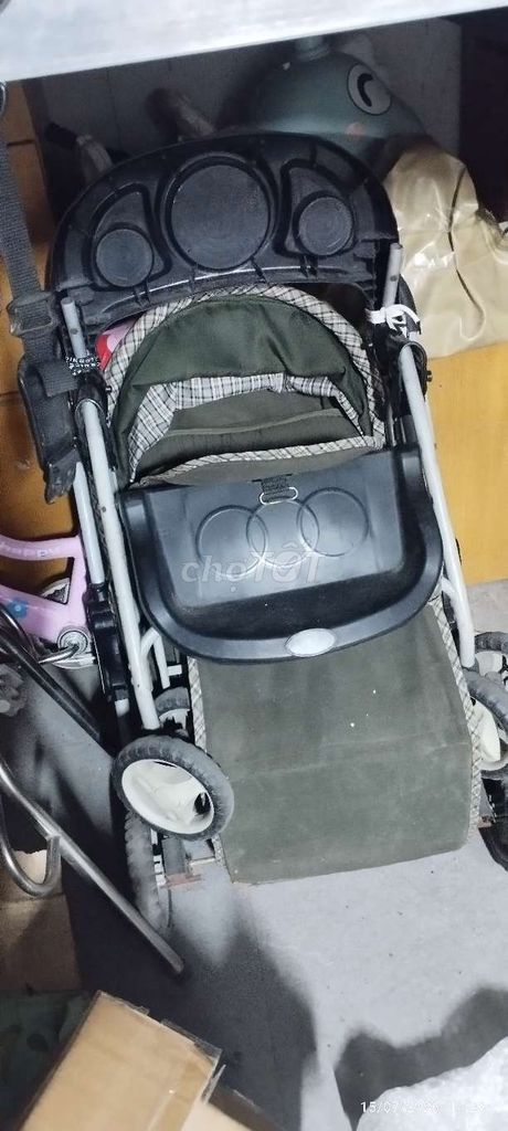 Xe đẩy trẻ em điều chỉnh 2 chiều Xanh rêu. Mua bán Mẹ và bé tại Quận Thanh Xuân Hà Nội được đăng bởi Bùi Văn Tuyên hình 1