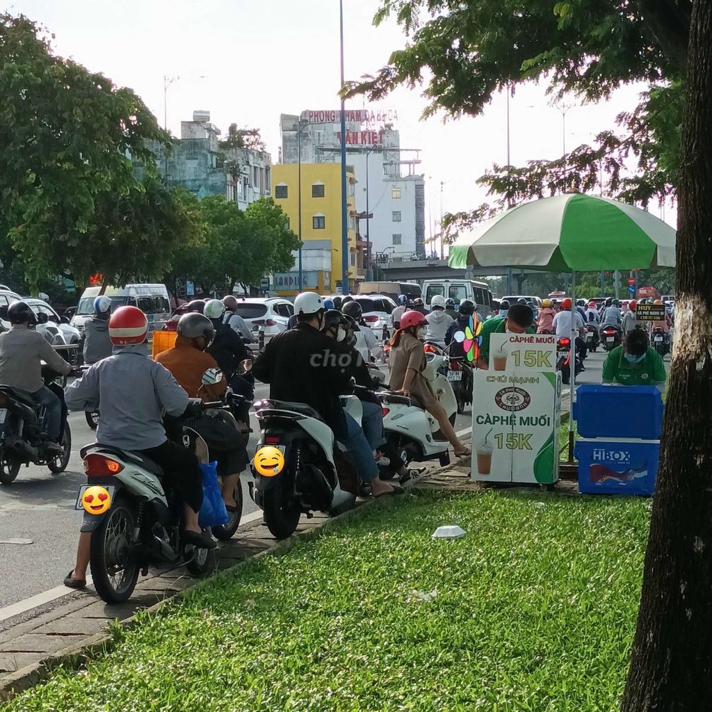 Cần 2 nhân viên nữ bán caphe mang đi