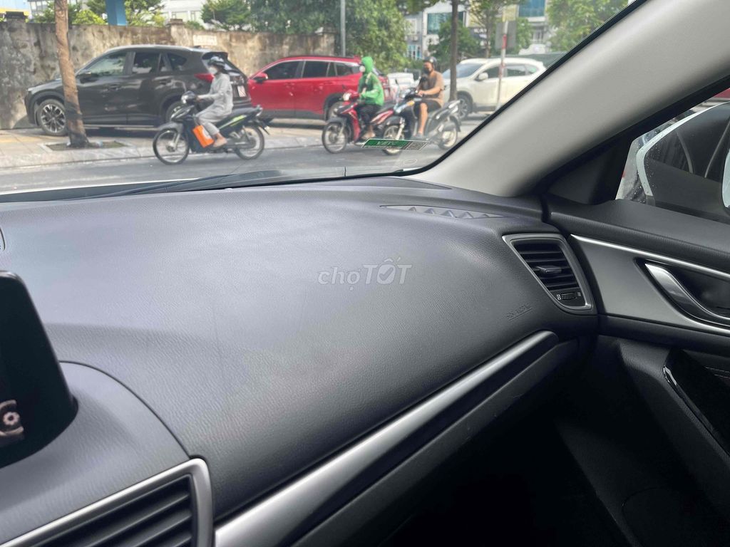 Mazda 3 2020 1.5L Luxury - 61234 km. Mua bán Ô tô tại Quận Cầu Giấy Hà Nội được đăng bởi Tuấn hình 10