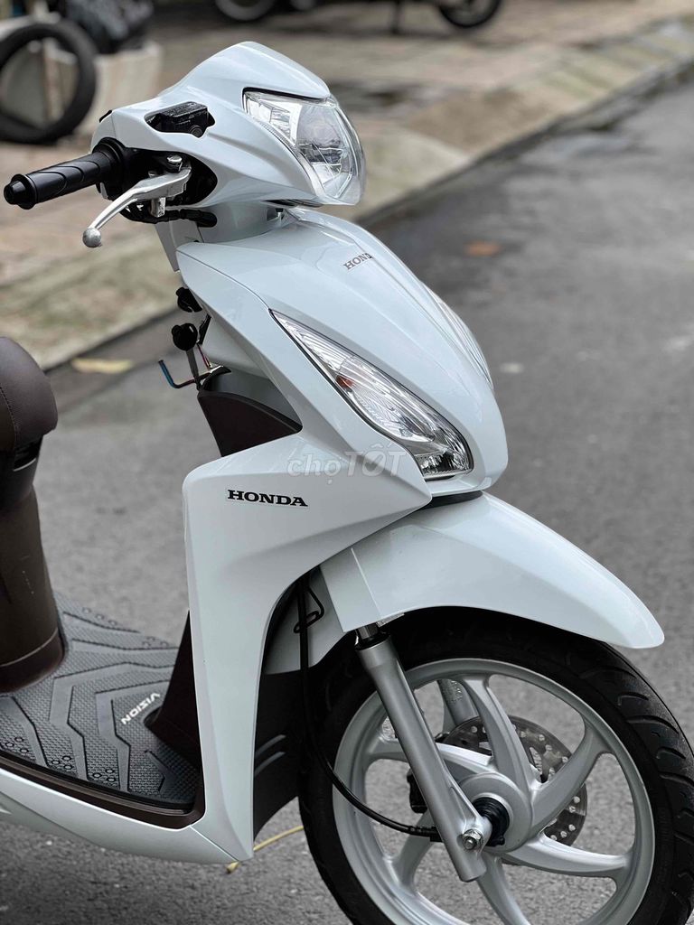 Honda Vision 2017 Trắng Nâu. Mua bán Xe máy tại Quận Ô Môn Cần Thơ được đăng bởi Huỳnh Thắng hình 7