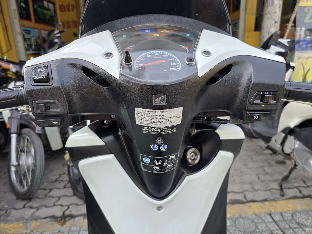 Sh 150i hàng nhập 3 cục.SM 501,máy zin,chính chủ. Mua bán Xe máy tại Huyện Hóc Môn Tp Hồ Chí Minh được đăng bởi                    CẦM ĐỒ TÍN PHÁT hình 11