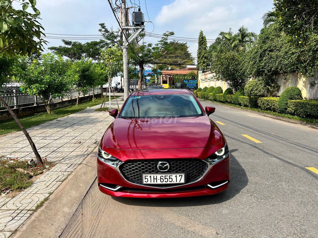 Mazda 3 2020 Sedan 1.5L Premium - 28000 km