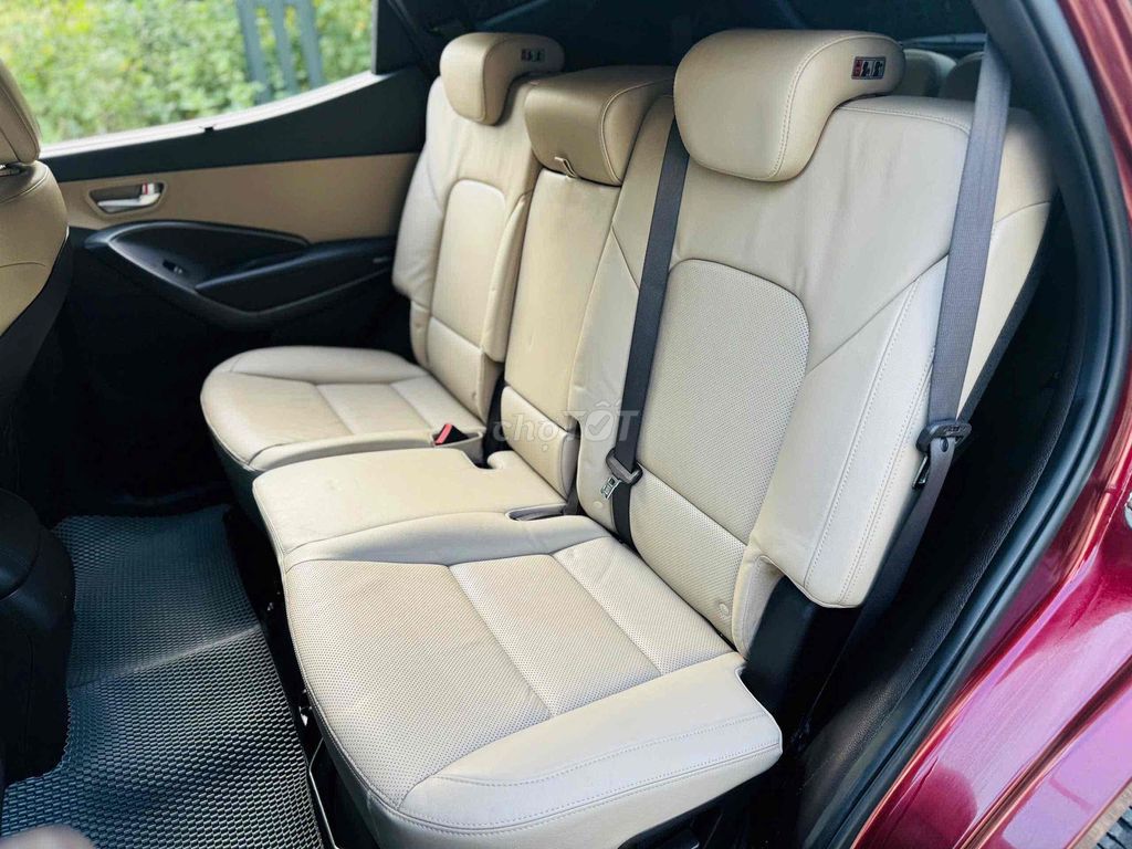 Hyundai SantaFe Premium 2.2D 4x4 sản xuất 2018. Mua bán Ô tô tại Quận Hà Đông Hà Nội được đăng bởi A Huan  hình 8