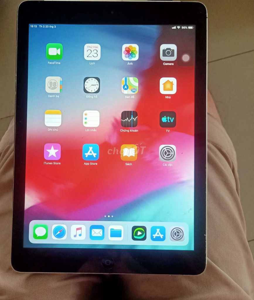 Apple iPad Air 1 16GB Bạc. Mua bán Máy tính bảng tại Huyện Hóc Môn Tp Hồ Chí Minh được đăng bởi văn hoang hình 1