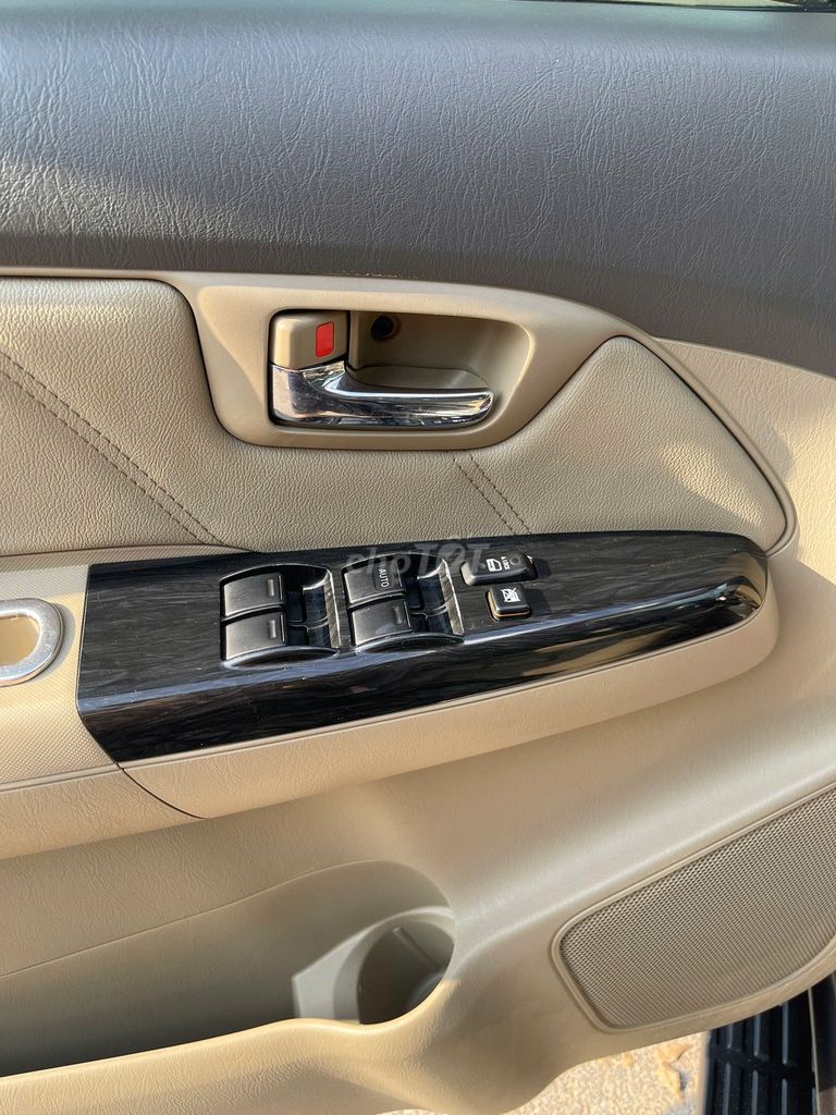 Toyota Fortuner 2012 2.7V xám xi măng đẹp gắt xe. Mua bán Ô tô tại Quận Thanh Xuân Hà Nội được đăng bởi Vạn Phát  Auto hình 8