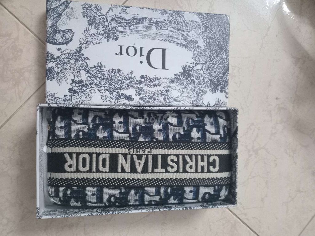 Ví Dior Nữ Xanh trắng Cao cấp. Mua bán Túi xách tại Quận 5 Tp Hồ Chí Minh được đăng bởi Nguyenphuong hình 1