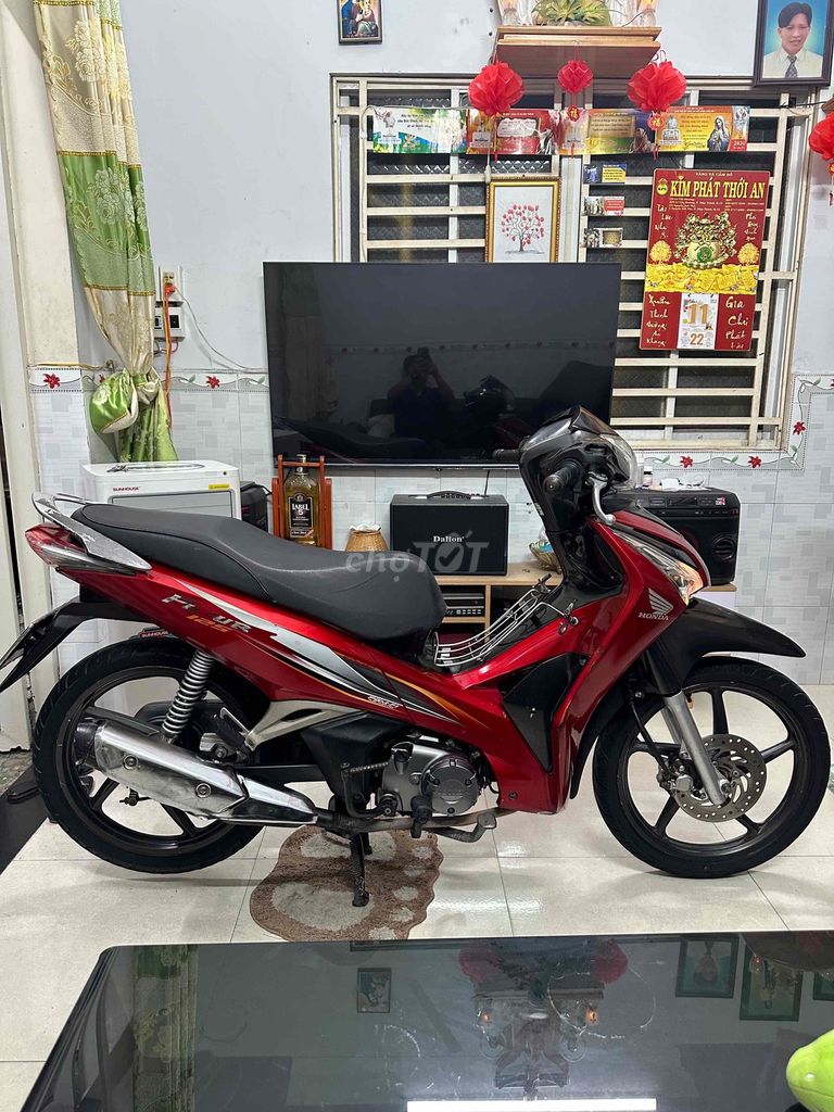 Honda future 2015 Đỏ xám. Mua bán Xe máy tại Quận 12 Tp Hồ Chí Minh được đăng bởi phạm hùng Dũng hình 1