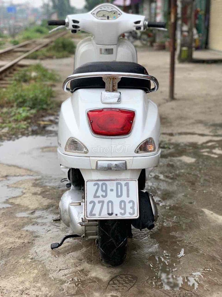 Piaggio Vespa S125 3V i.e. Trắng. Mua bán Xe máy tại Huyện Thanh Trì Hà Nội được đăng bởi xe máy chính hãng hình 8