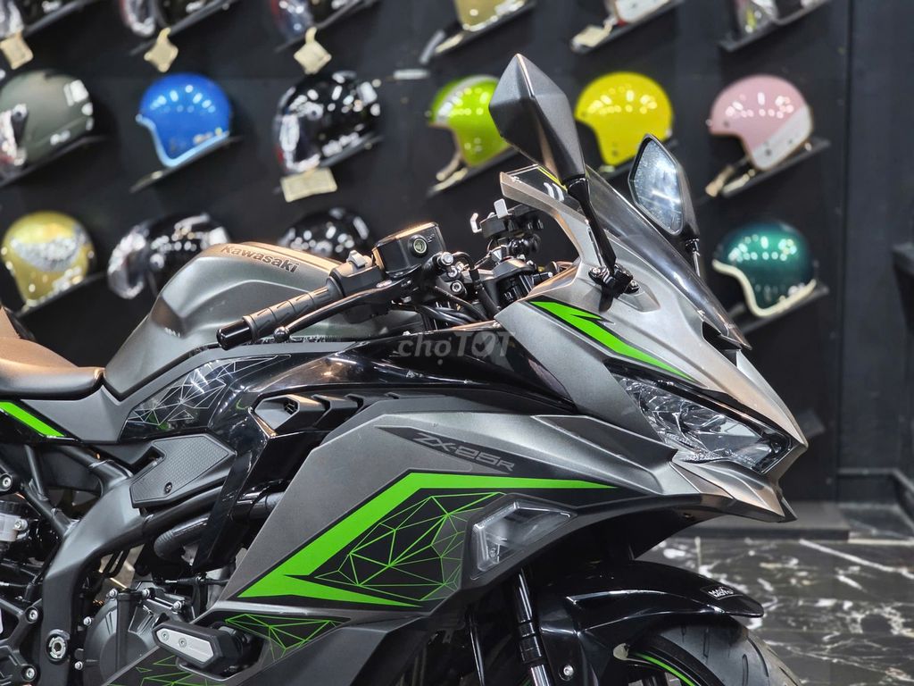 ZX25R XÁM TITAN MODEL 2023 BIỂN HÀ NỘI. Mua bán Xe máy tại Quận Tây Hồ Hà Nội được đăng bởi Tu Phamanh hình 4