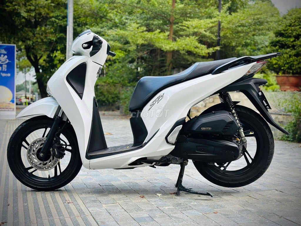HONDA SH 125i HỖ TRỢ TRẢ GÓP. Mua bán Xe máy tại Thành phố Huế Thừa Thiên Huế được đăng bởi DVCĐ Toàn Thắng hình 6