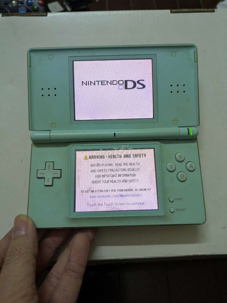 Nintendo DS lite