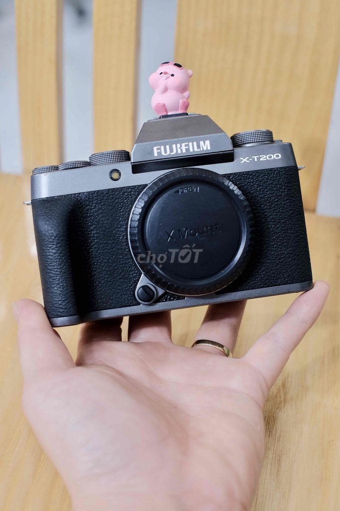 Máy ảnh Fujifilm X-T200 Xám, Đen. Mua bán Máy ảnh, Máy quay tại Huyện Định Quán Đồng Nai được đăng bởi Máy Ảnh Compact Đồng Nai hình 1