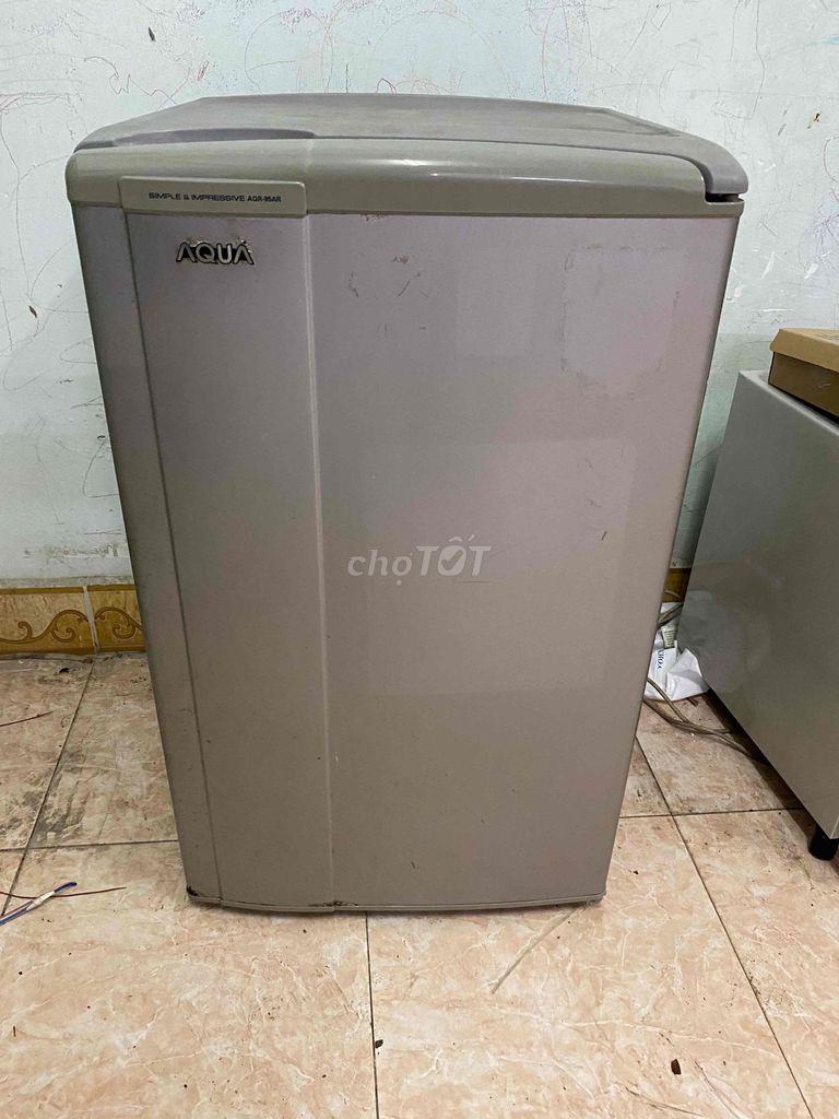 tủ lạnh Aqua 90L còn mới giao miễn phí có bh