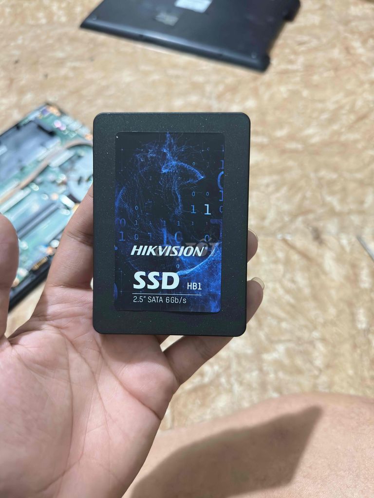Ổ cứng SSD Hikvision HB1 128gb, sức khoẻ 100%. Mua bán Linh kiện (RAM, Card...) tại Huyện Yên Thành Nghệ An được đăng bởi Vương Công hình 1