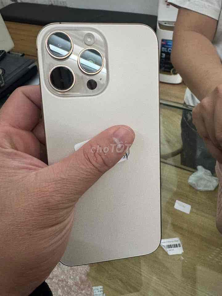 Apple iPhone 16 Pro Max 256GB Vàng. Mua bán Điện thoại tại Quận Đống Đa Hà Nội được đăng bởi Thương Nguyễn hình 1