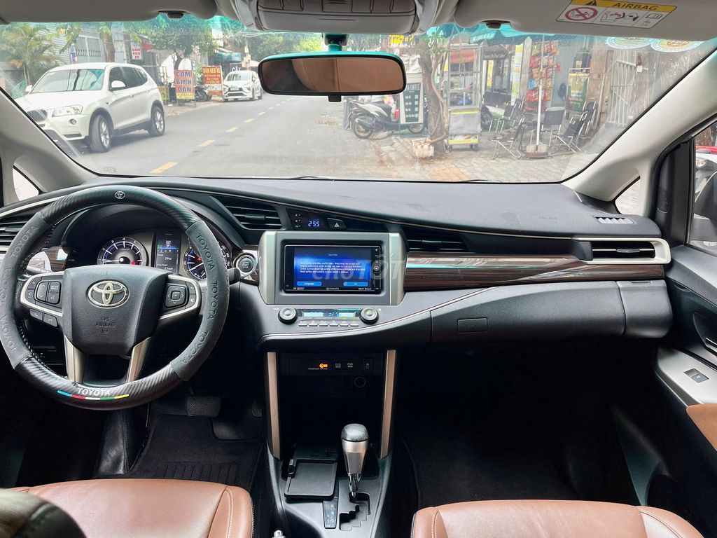 Toyota Innova 2017 2.0V cọp chỉ 55.000km full lsh. Mua bán Ô tô tại Quận 8 Tp Hồ Chí Minh được đăng bởi Trường Nguyễn Xe Sang hình 21