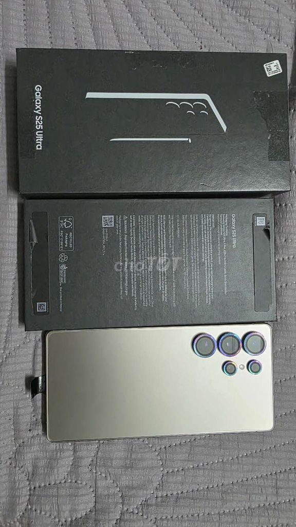Samsung Galaxy S25 Ultra 256GB Vàng Mỹ. Mua bán Điện thoại tại Thành phố Dĩ An Bình Dương được đăng bởi THANHTINH hình 1