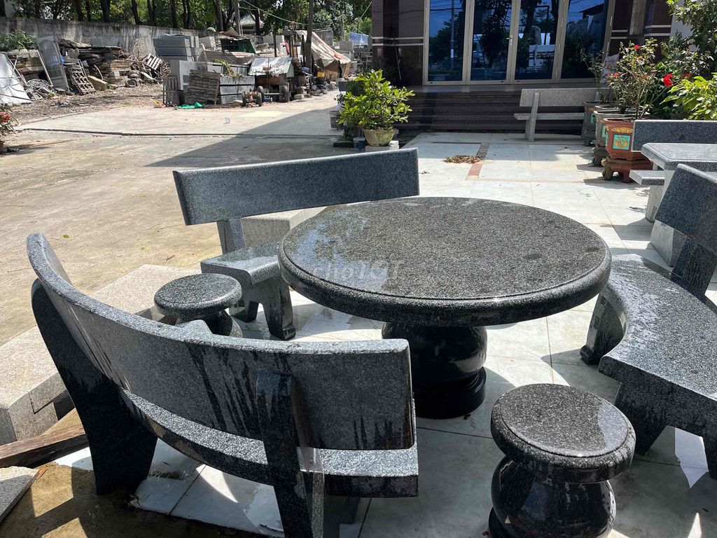 Bộ bàn ghế đá hoa cương Đen. Mua bán Bàn ghế tại Thị xã Phú Mỹ Bà Rịa - Vũng Tàu được đăng bởi Cơ sở đá mỹ nghệ hình 1